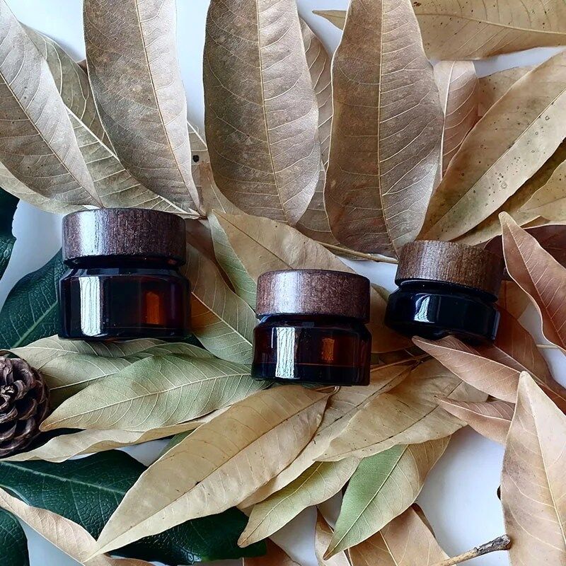 15g 30g 50g Amber Glass Cream Jars Refillable Cosmetic Container with Black Wood Lids, Glass Cosmetic Packaging